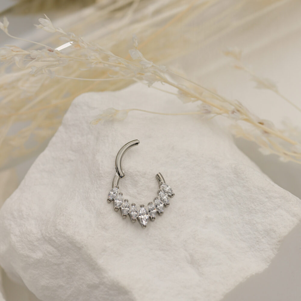 Clicker daith z owalnymi cyrkoniami - obrazek 2